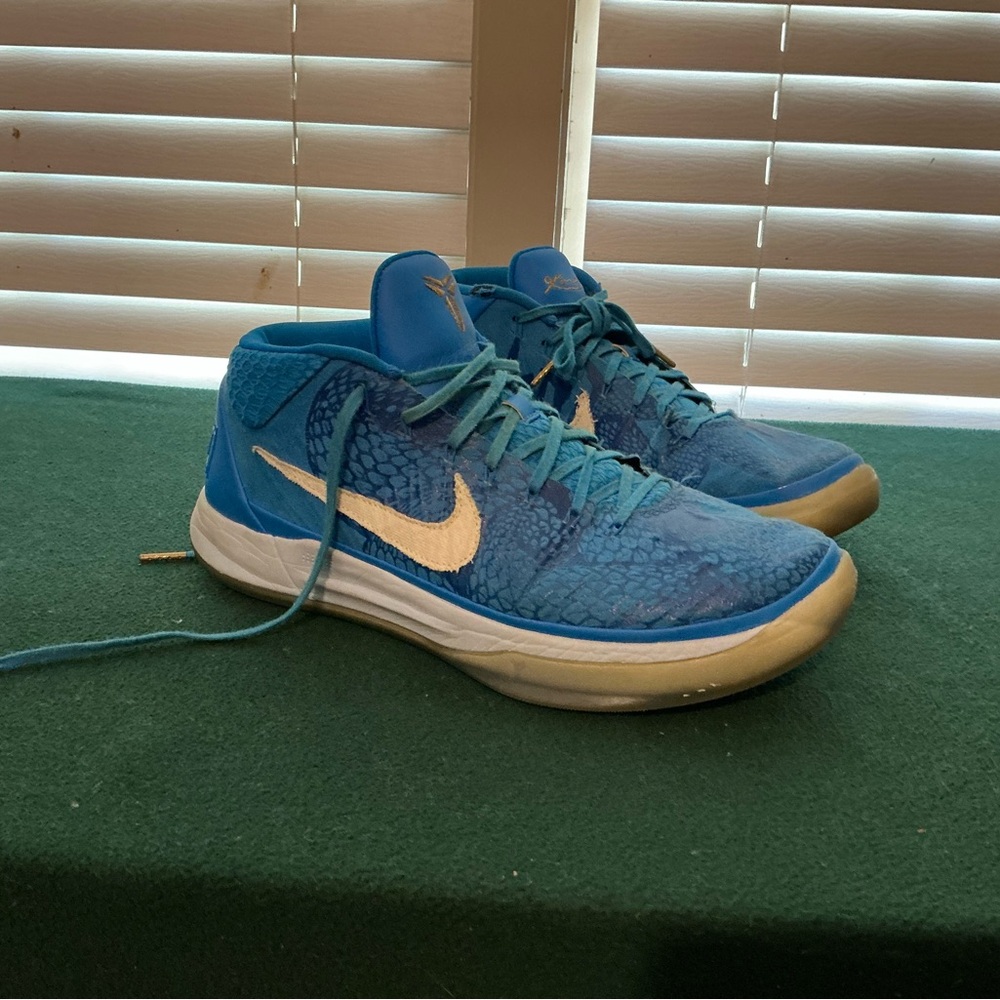 Nike Kobe AD Special Edition Demar DeRozan PE mid basketball shoe